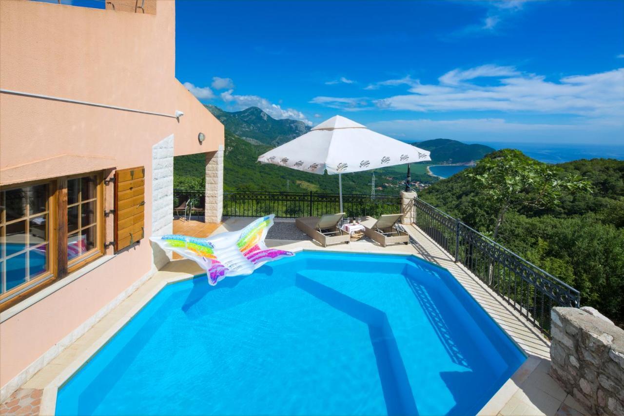 Villa Robinson Petrovac エクステリア 写真