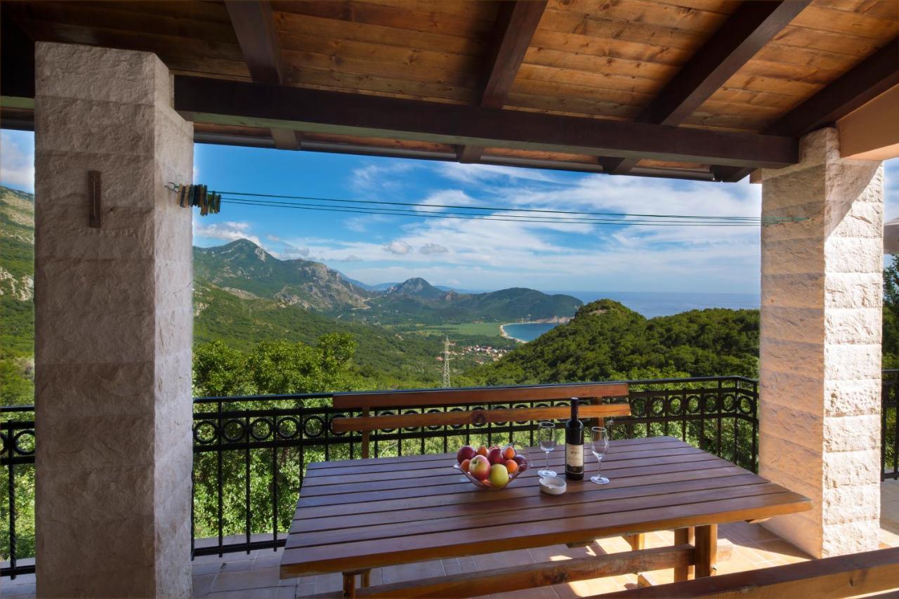 Villa Robinson Petrovac エクステリア 写真