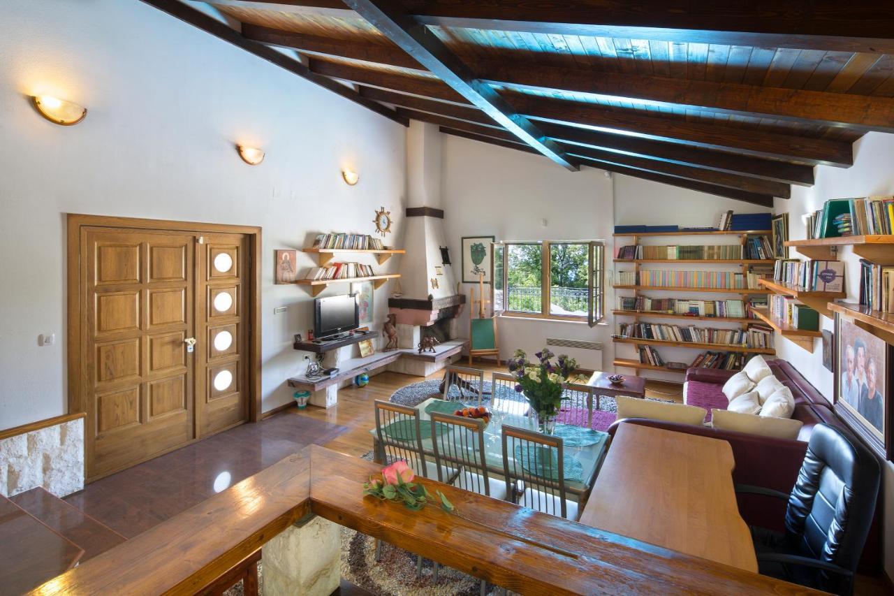 Villa Robinson Petrovac エクステリア 写真