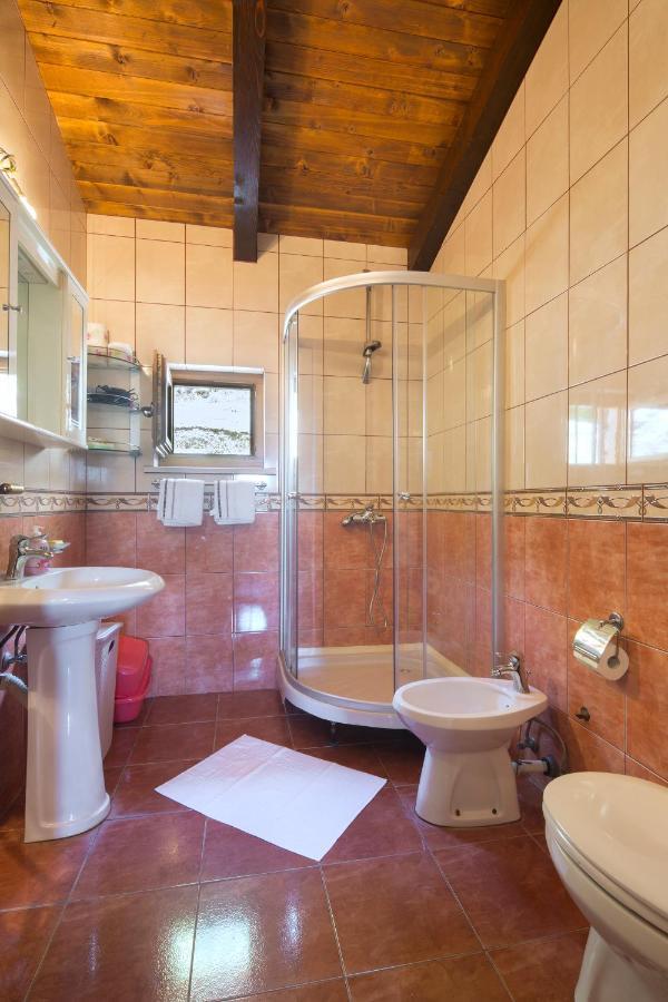 Villa Robinson Petrovac エクステリア 写真