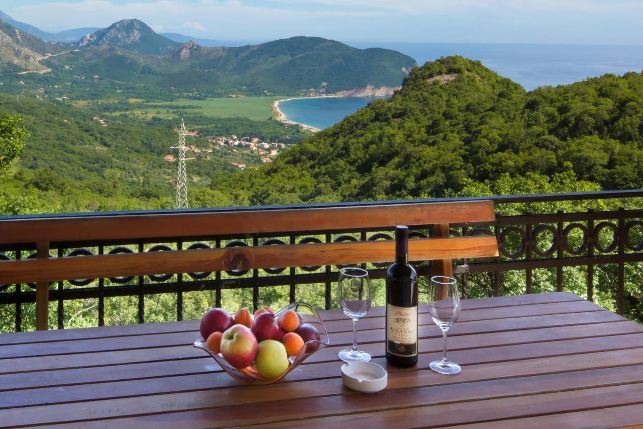 Villa Robinson Petrovac エクステリア 写真